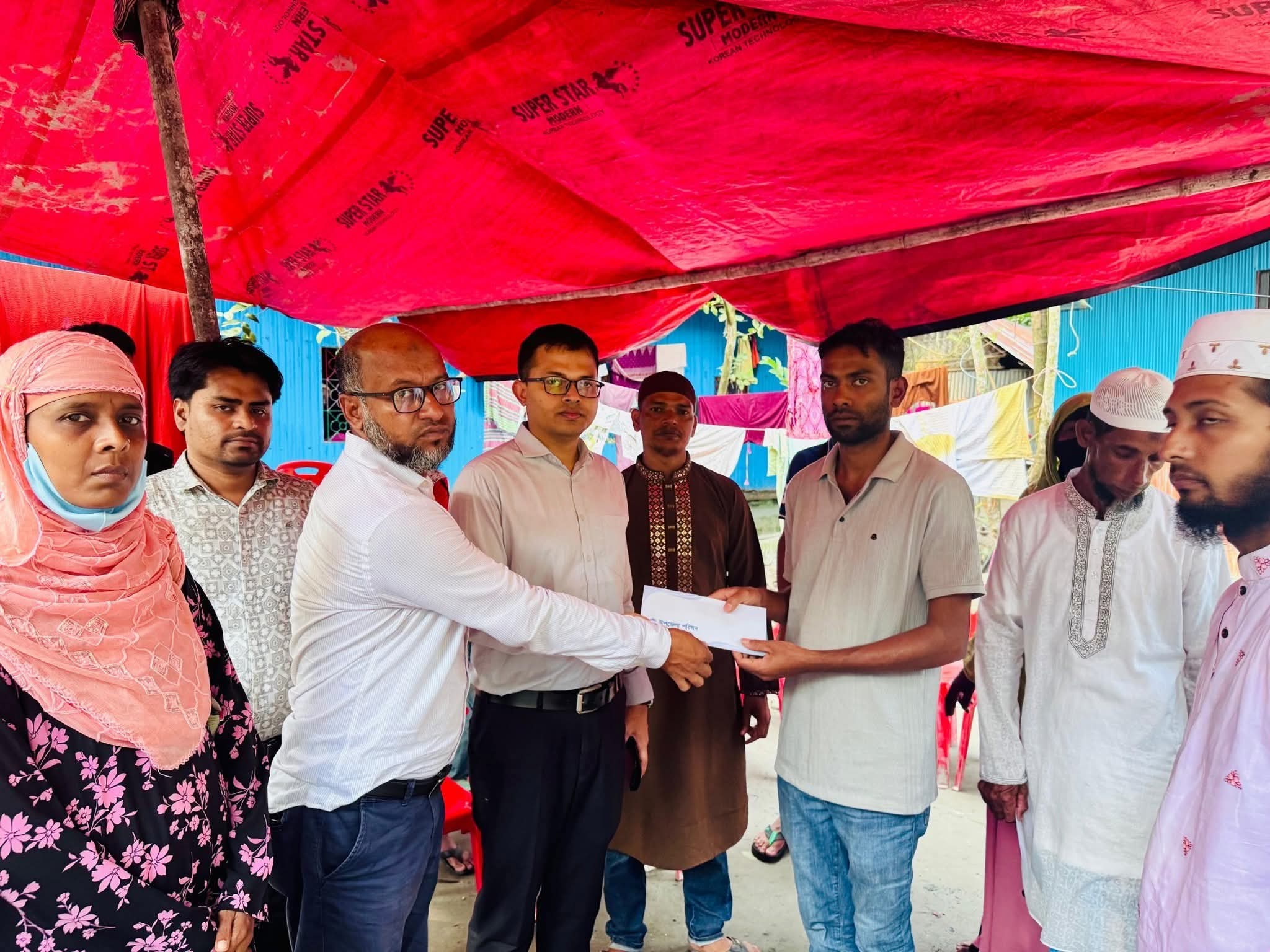 'কোন অপ্রত্যাশিত মৃত্যুই কাম্য নয়’শোকাহত পরিবারগুলোর পাশে ইউএনও তানভীর ফরহাদ শামীমের হৃদয়স্পর্শী উদ্যোগ।