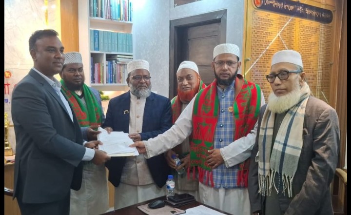 নোয়াখালী-৫ আসনে জামায়াত প্রার্থী অধ্যক্ষ বেলায়েত হোসেনের মনোনয়নপএ দাখিল।