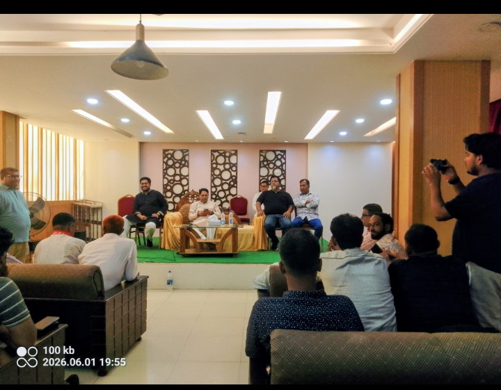 স্থানীয় সমস্যা ও উন্নয়ন নিয়ে সাংবাদিকদের সঙ্গে এমপি ফখরুল ইসলামের মতবিনিময় সভা অনুষ্ঠিতঃ